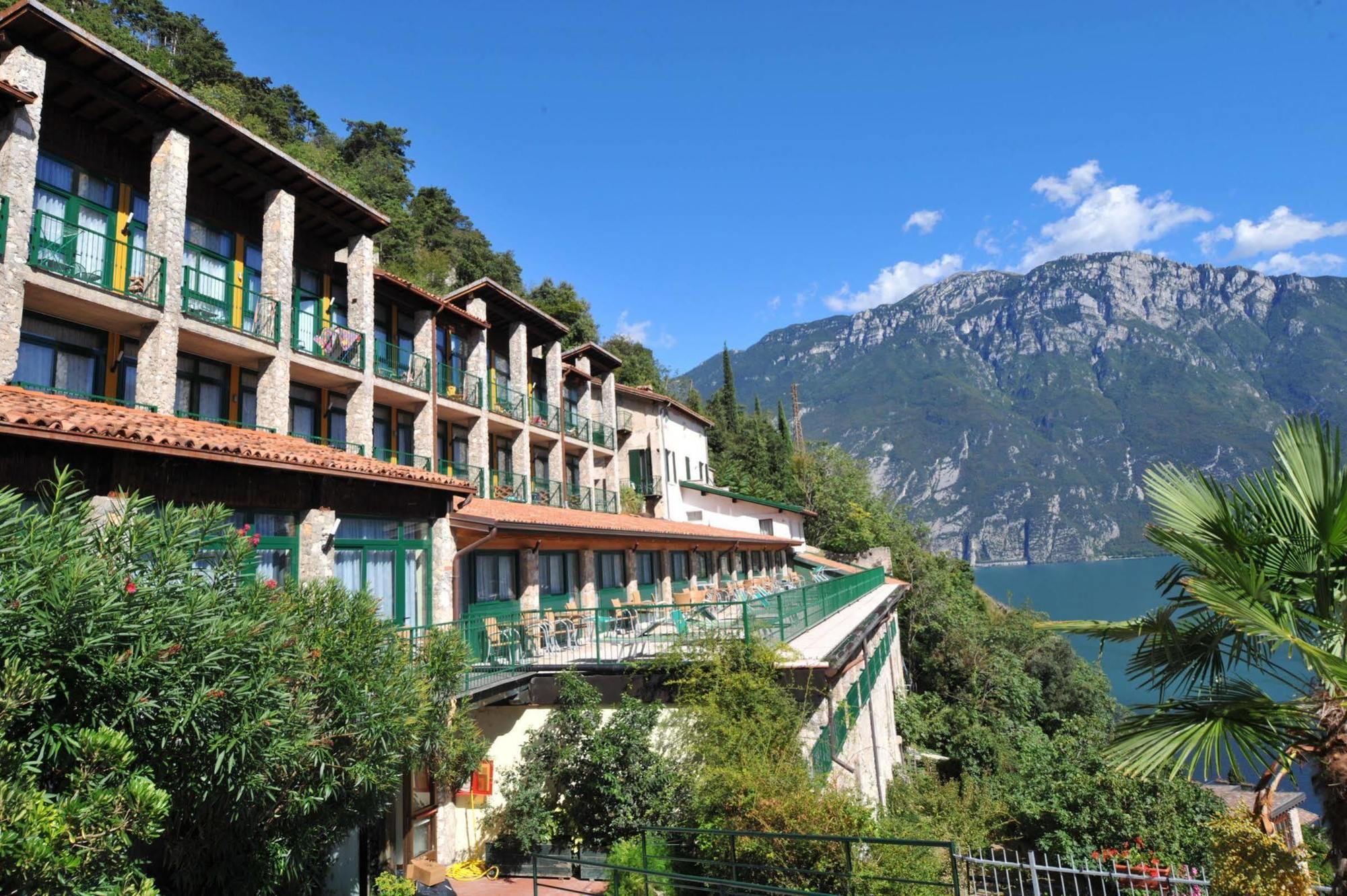 Centro Vacanze La Limonaia Limone sul Garda Bagian luar foto
